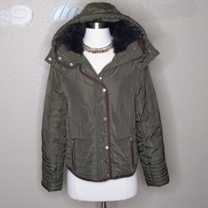 Zenana Outfitters Passed Coast Size M